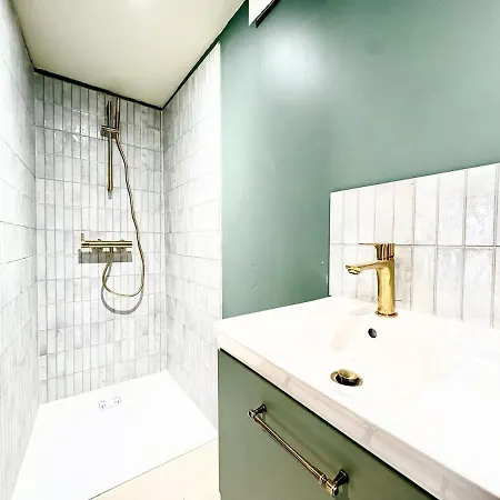 Le Petit Loft Climatise De بيت للعطل *